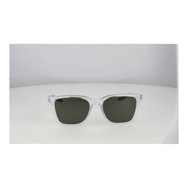 Nike CW4672 54913 – vue de face avec monture et verres